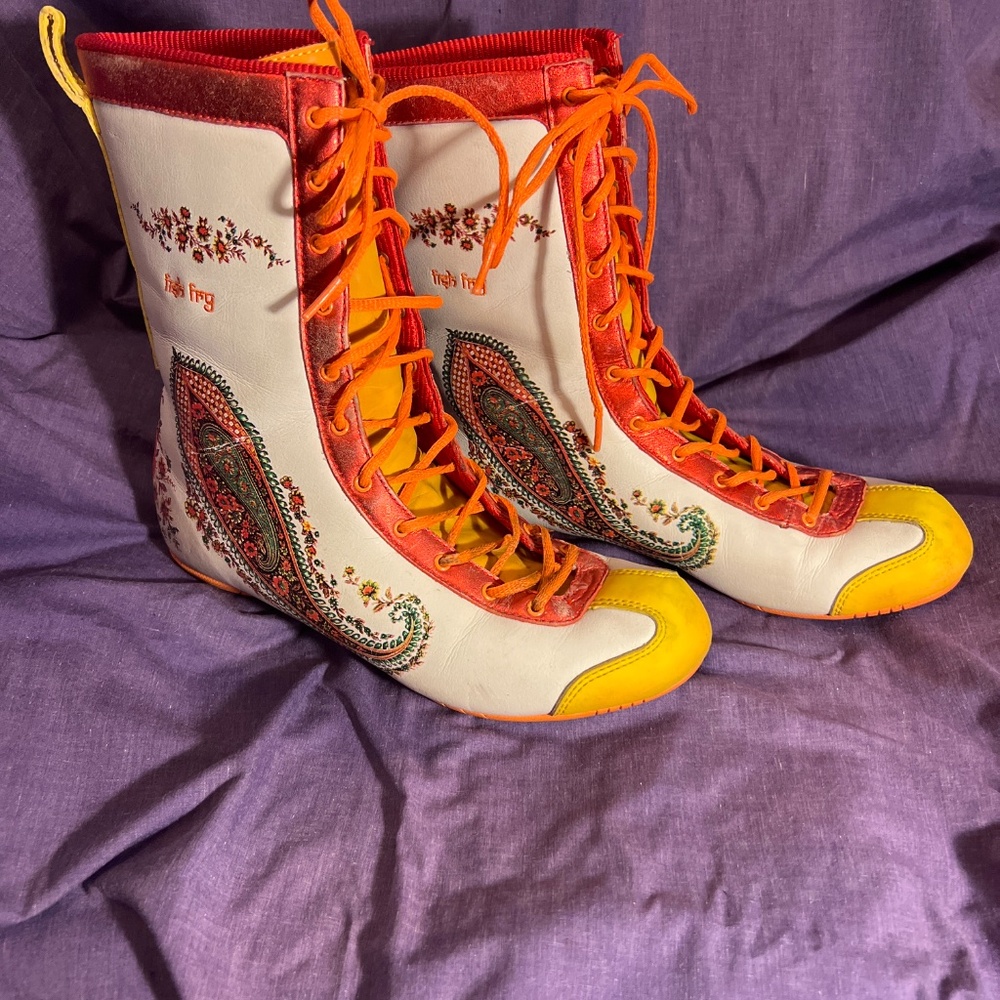Sexy SHINY paisley wrestling boots size 8. SHOW STOPPERS! - Picture 3 of 3